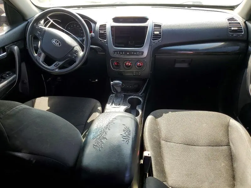 2014 KIA SORENTO LX  