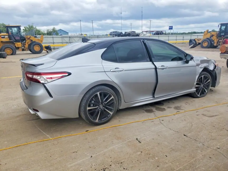 2020 TOYOTA CAMRY XSE  