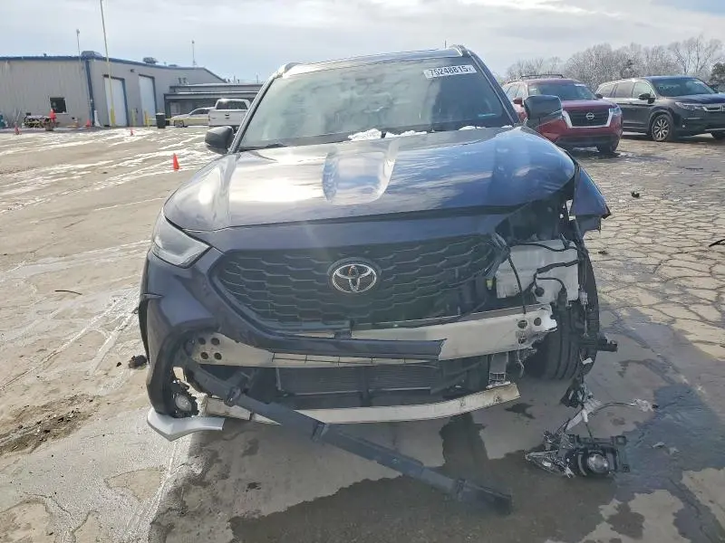 2021 TOYOTA HIGHLANDER XSE  