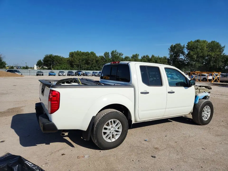 2021 NISSAN FRONTIER SV  