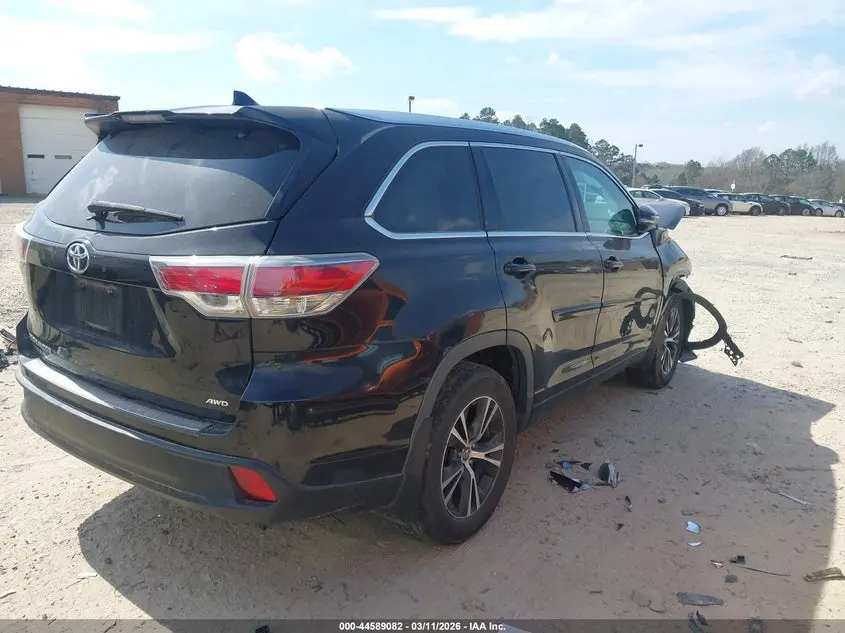 2016 TOYOTA HIGHLANDER XLE V6