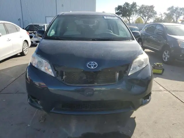 2012 TOYOTA SIENNA LE  