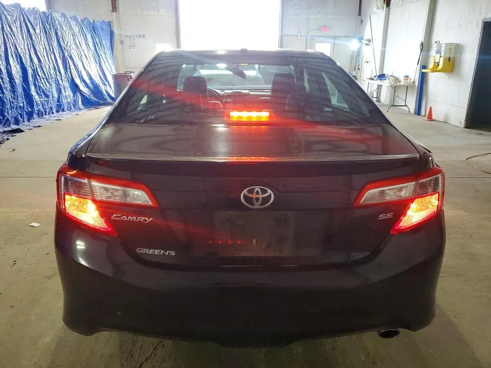 2012 TOYOTA CAMRY SE  