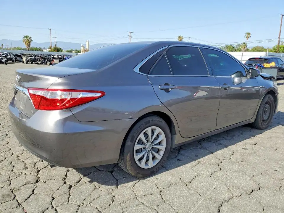 2016 TOYOTA CAMRY LE  