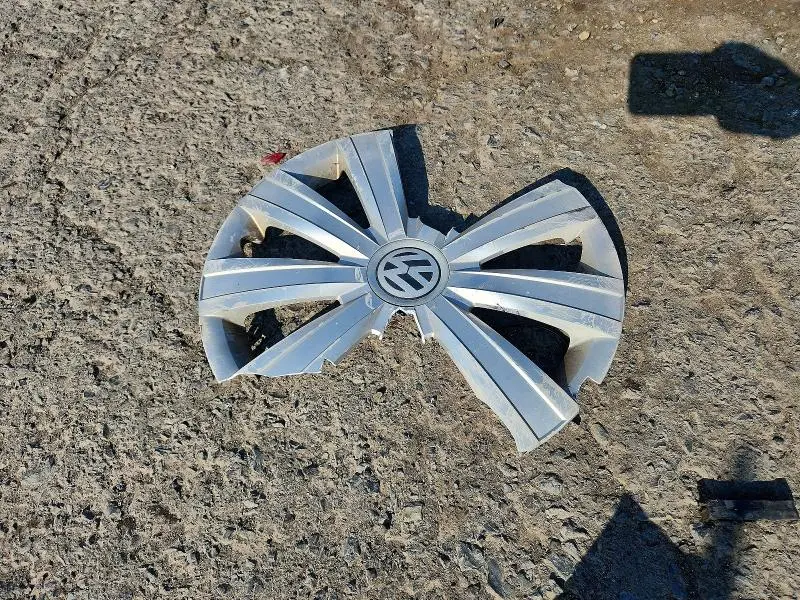 2015 VOLKSWAGEN JETTA BASE  