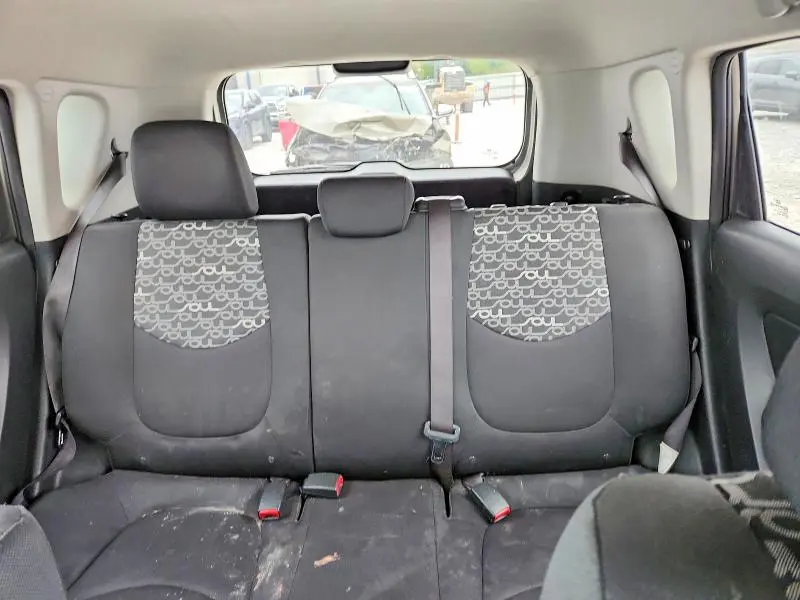 2011 KIA SOUL +  