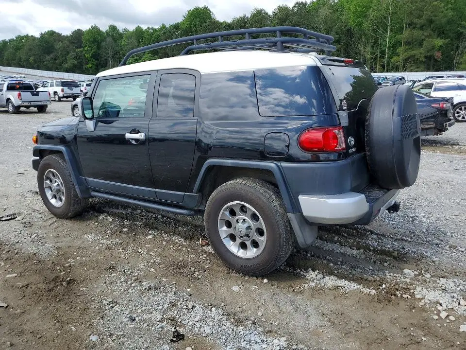 2011 TOYOTA FJ CRUISER BASE  
