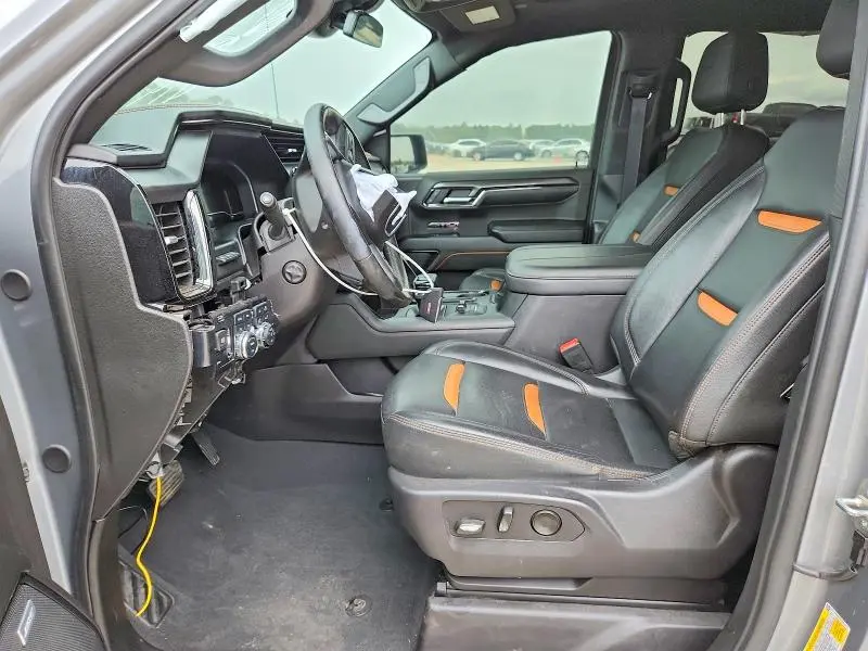 2024 GMC SIERRA K1500 AT4  