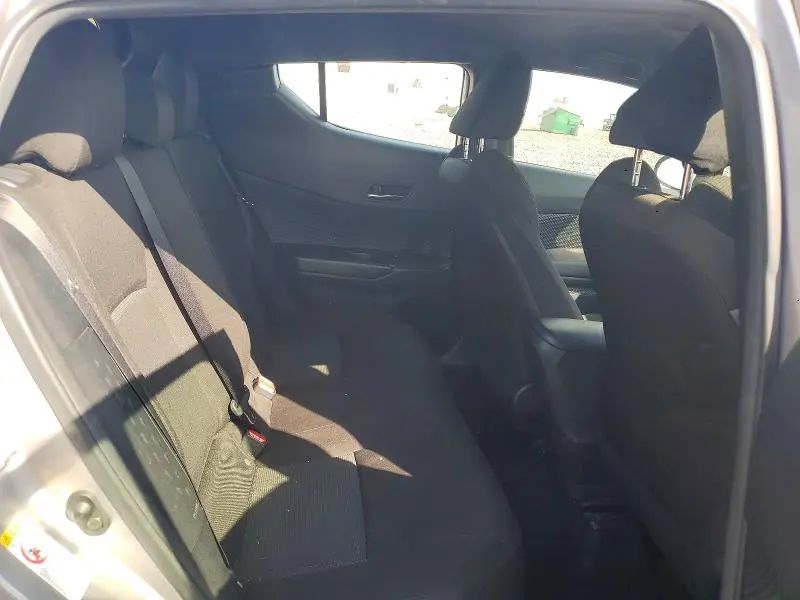 2019 TOYOTA C-HR LE  