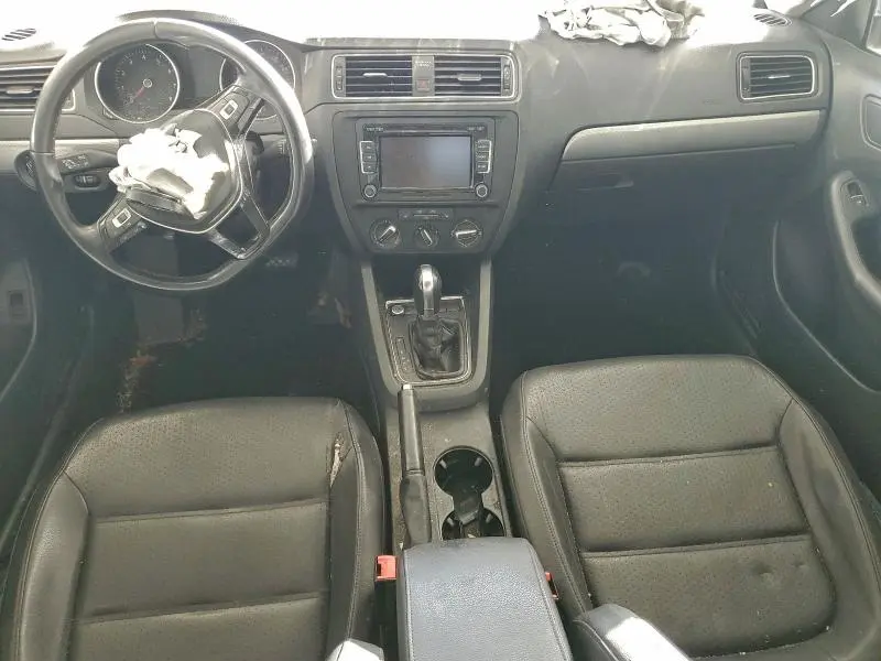 2015 VOLKSWAGEN JETTA SE  