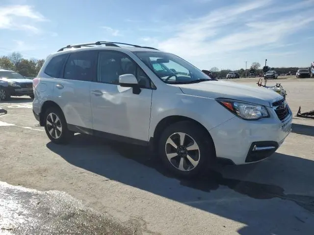 2017 SUBARU FORESTER   