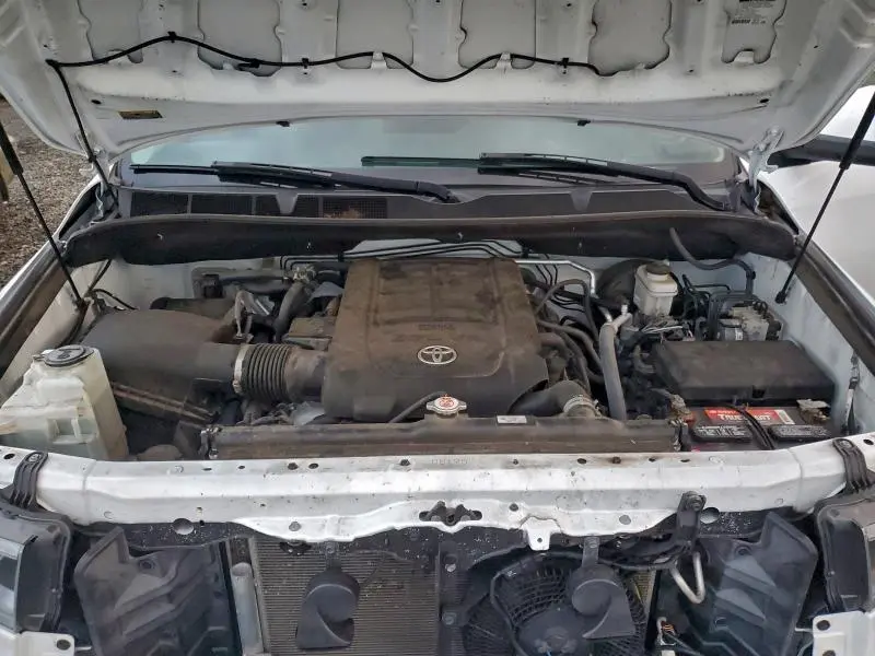 2021 TOYOTA SEQUOIA SR5  