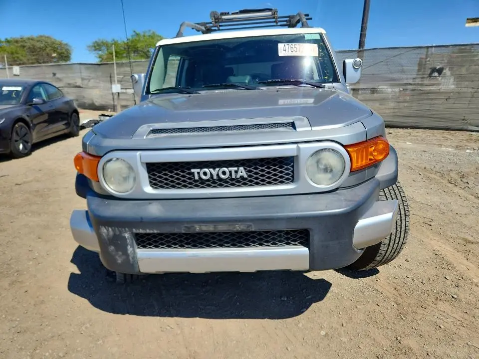2012 TOYOTA FJ CRUISER BASE  