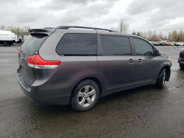 2012 TOYOTA SIENNA LE  