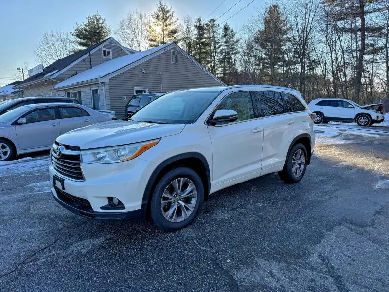 2014 TOYOTA HIGHLANDER XLE  