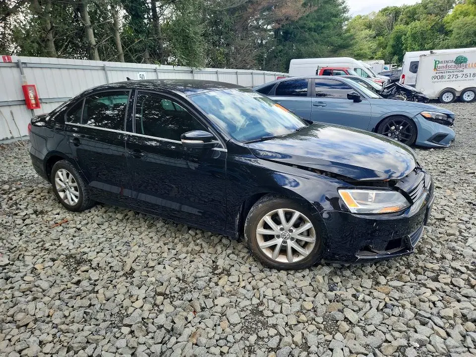 2014 VOLKSWAGEN JETTA SE  