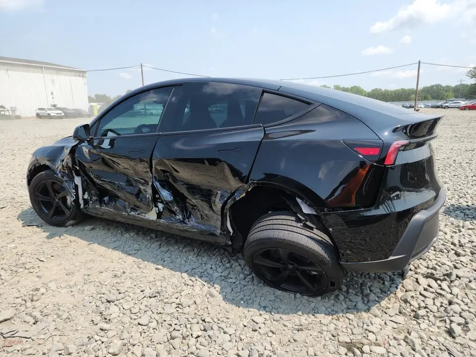 2026 TESLA MODEL Y   