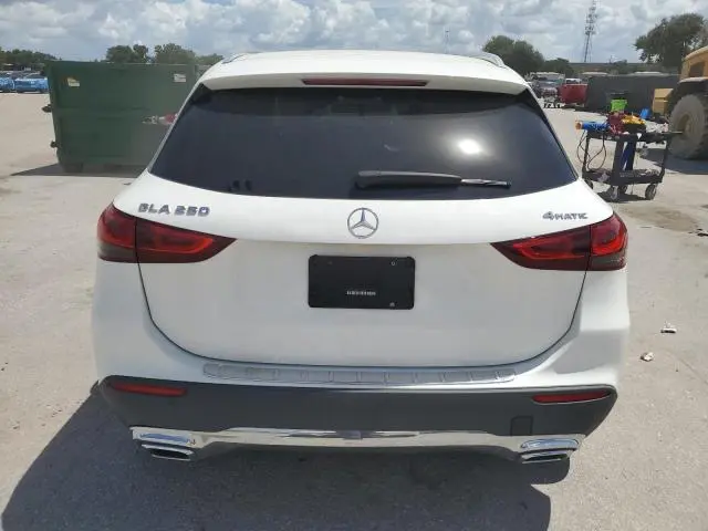 2023 MERCEDES-BENZ GLA 250 4MATIC  