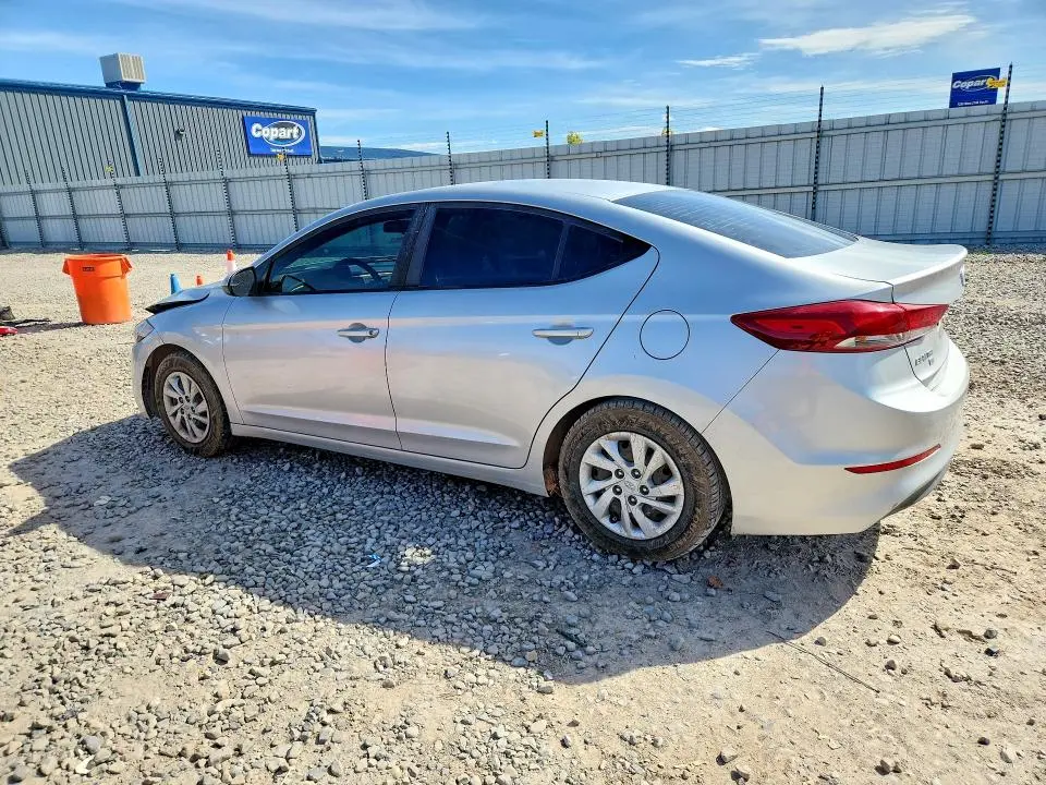 2018 HYUNDAI ELANTRA SE  