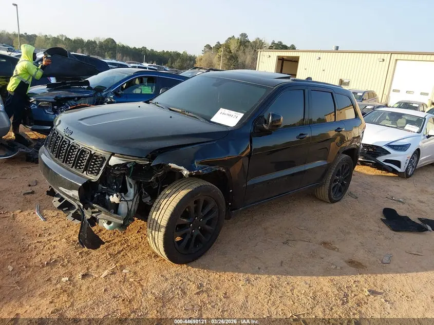2017 JEEP GRAND CHEROKEE ALTITUDE 4X2