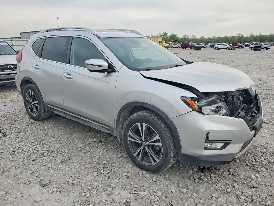 2018 NISSAN ROGUE SL  