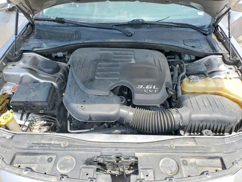 2016 CHRYSLER 300 LIMITED  