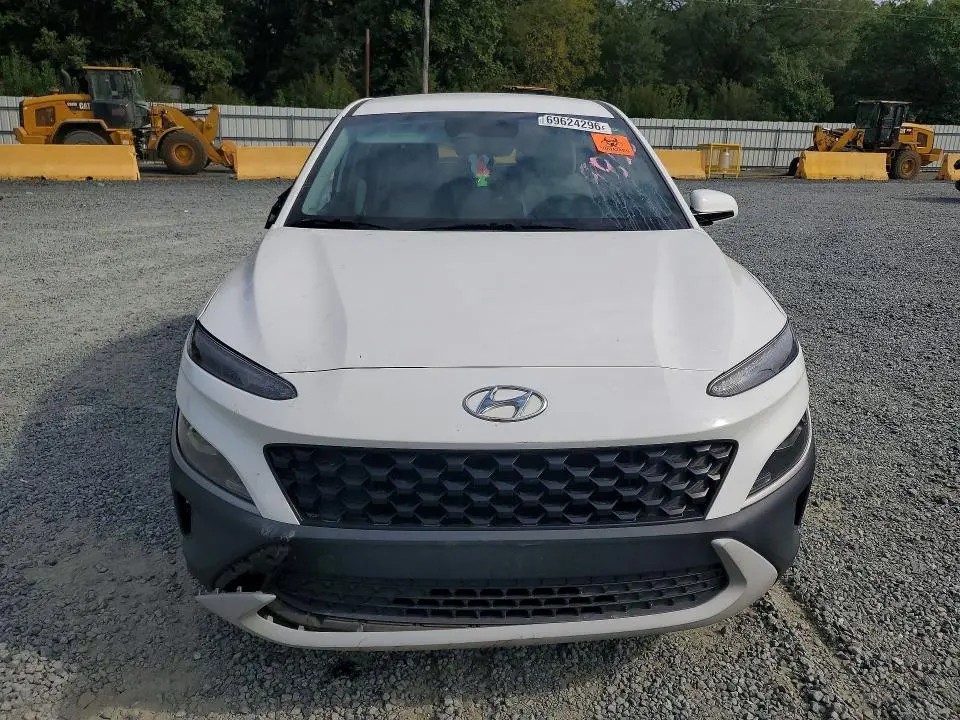 2022 HYUNDAI KONA SE  