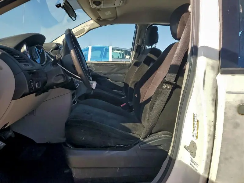 2013 DODGE GRAND CARAVAN SE  