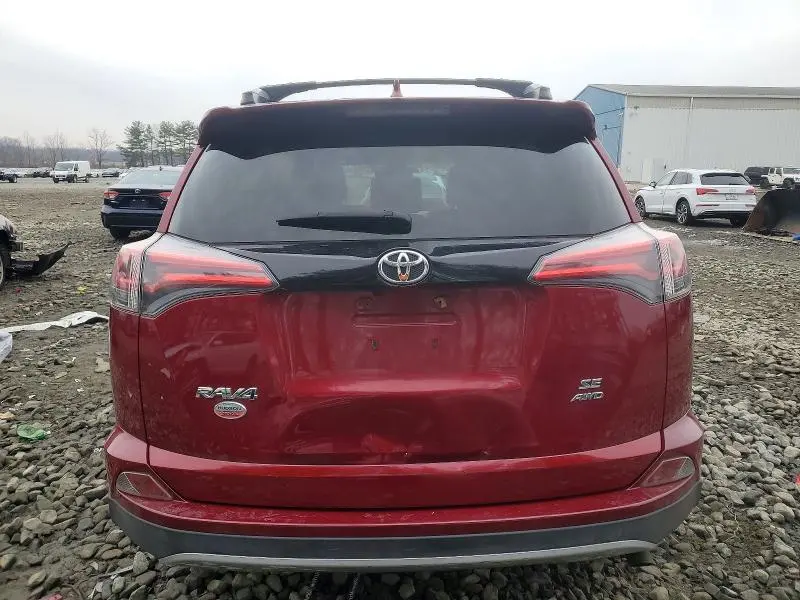 2018 TOYOTA RAV4 SE  