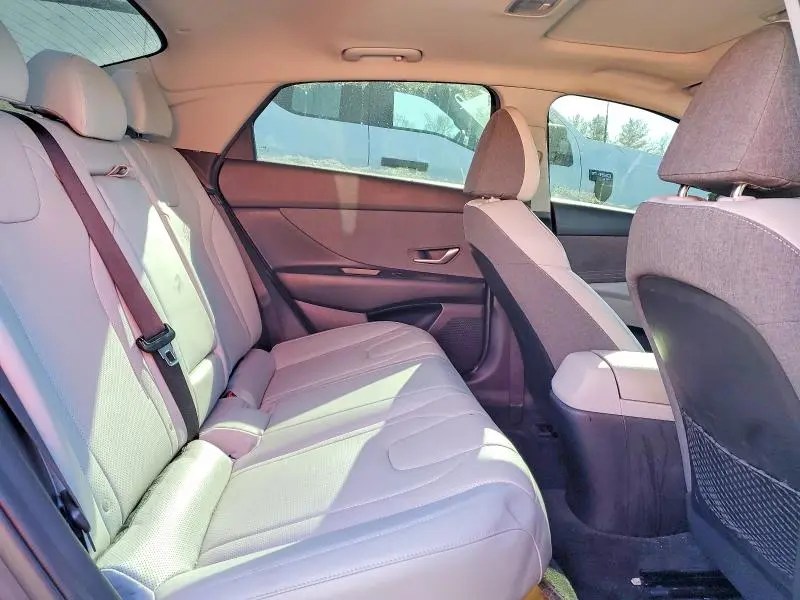 2023 HYUNDAI ELANTRA   