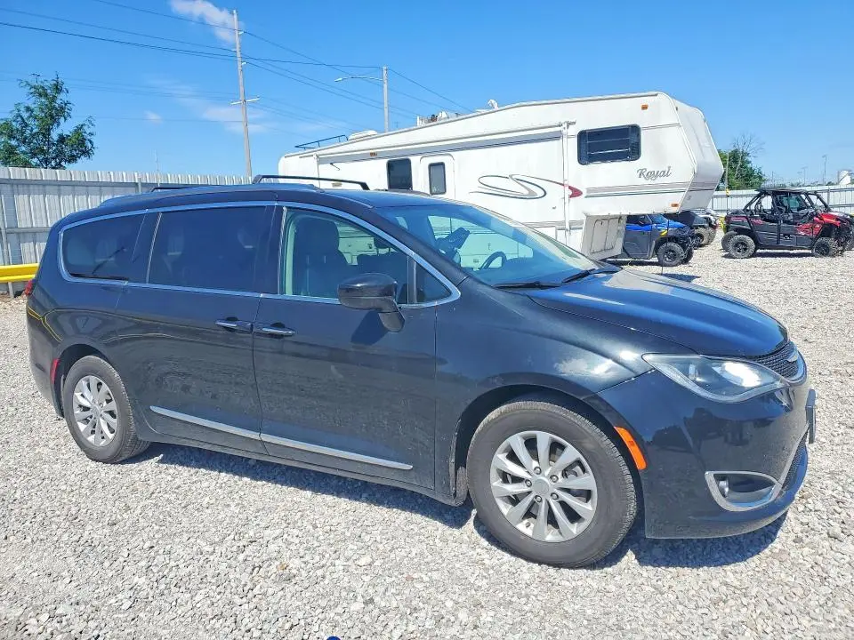 2018 CHRYSLER PACIFICA TOURING L PLUS  