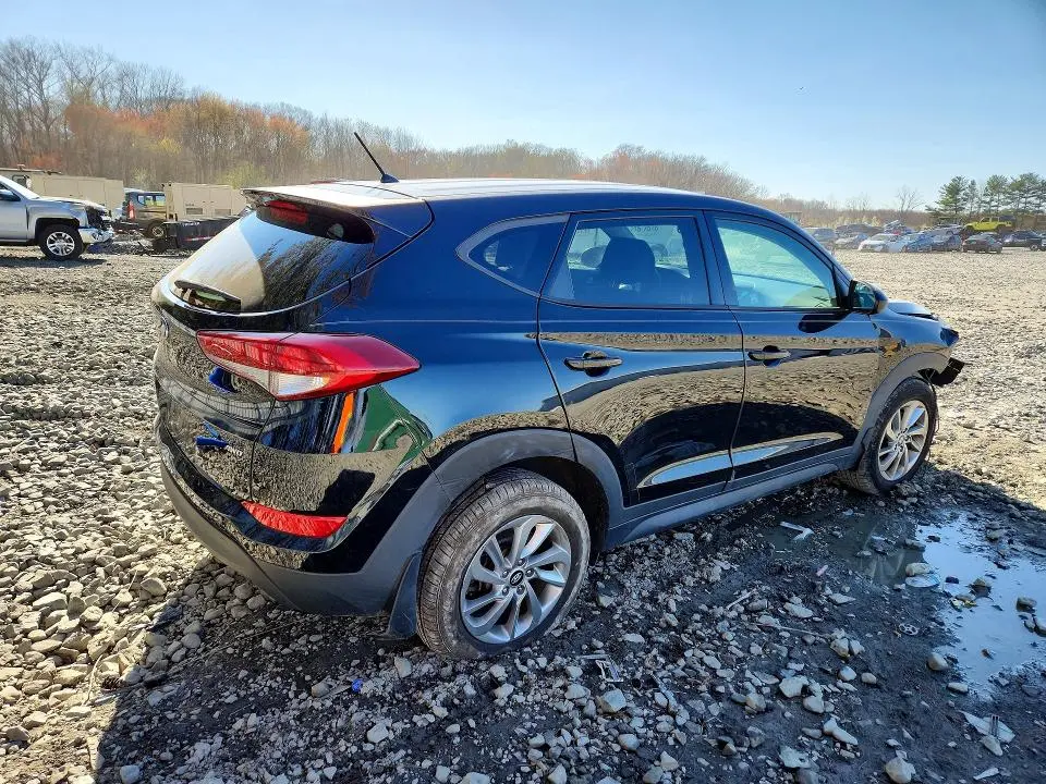 2018 HYUNDAI TUCSON SE  
