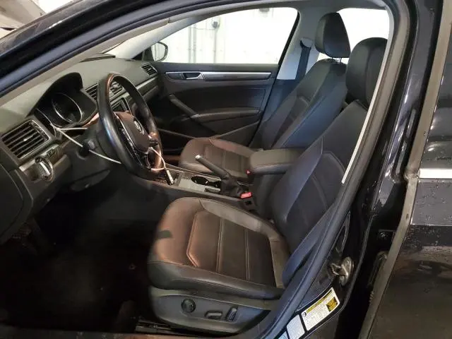 2018 VOLKSWAGEN PASSAT SE  