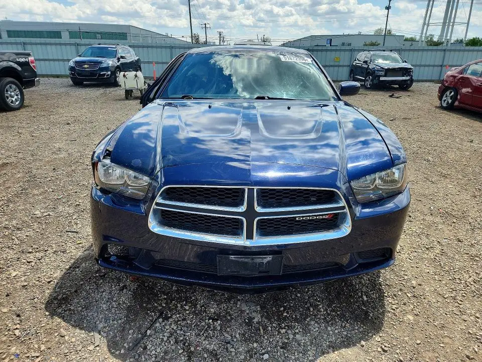 2013 DODGE CHARGER SE  
