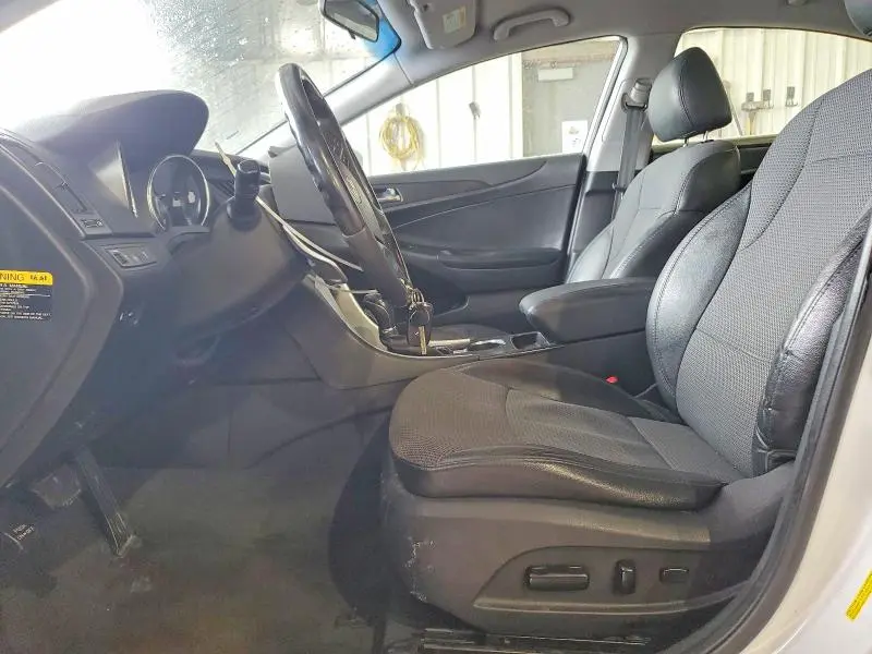 2011 HYUNDAI SONATA SE  