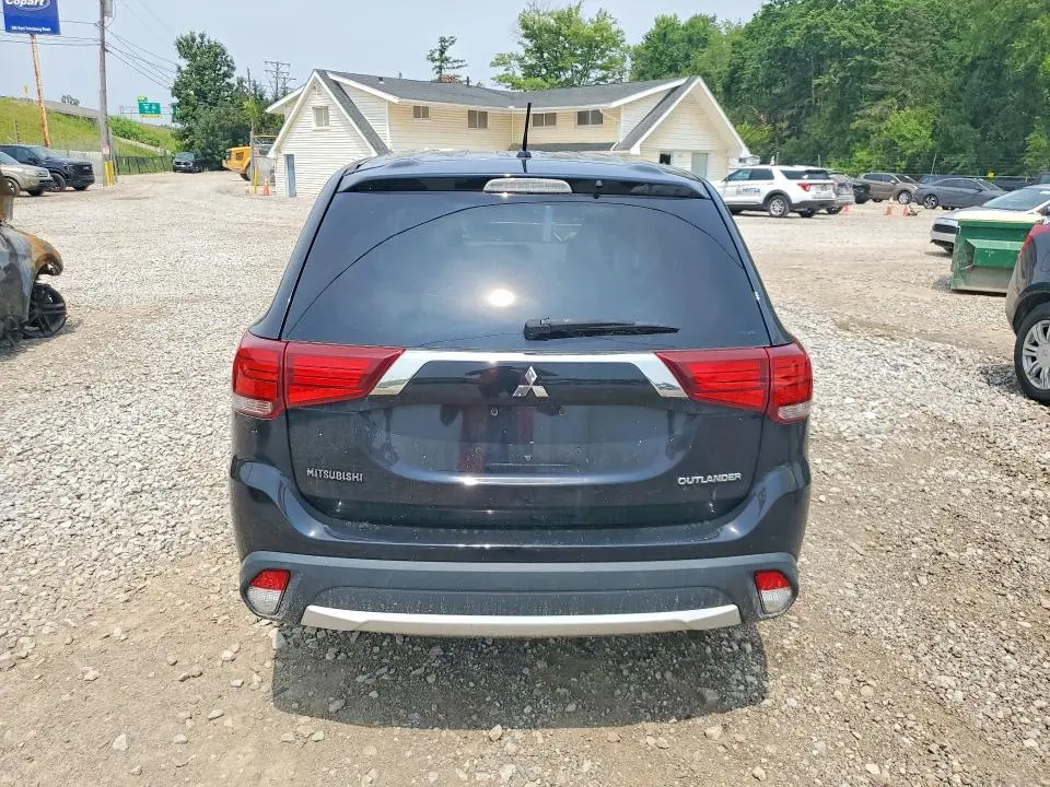 2016 MITSUBISHI OUTLANDER SE  