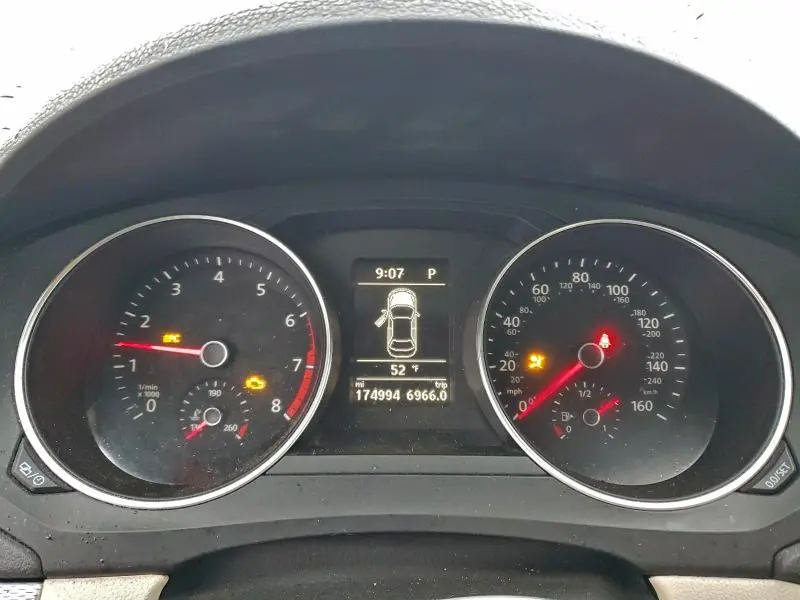 2017 VOLKSWAGEN JETTA SE  