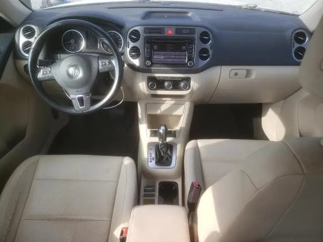 2011 VOLKSWAGEN TIGUAN S  