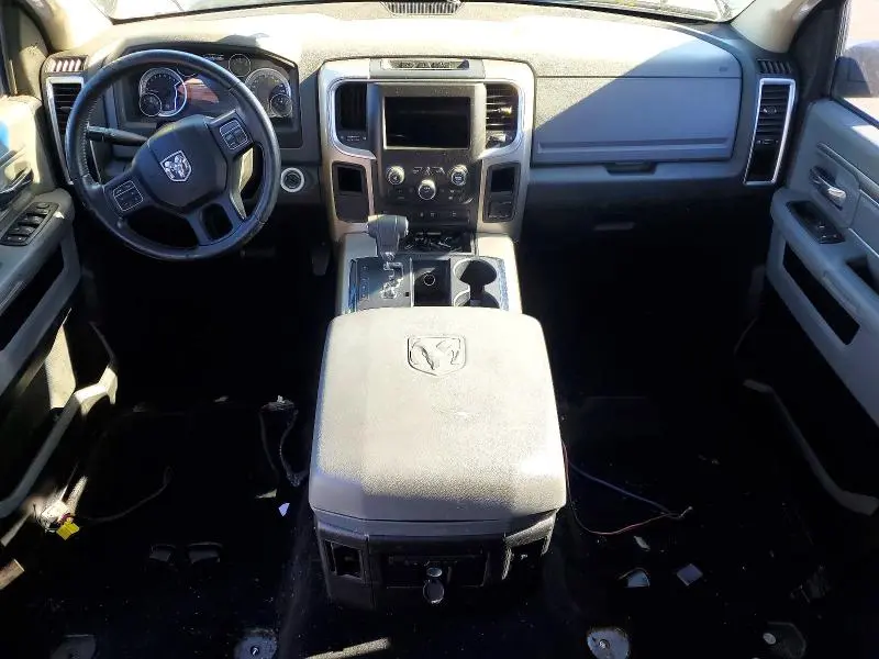 2013 RAM 1500 SLT  