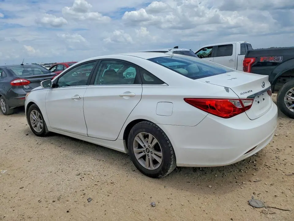 2013 HYUNDAI SONATA GLS  