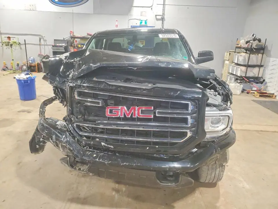 2017 GMC SIERRA K1500 SLE  
