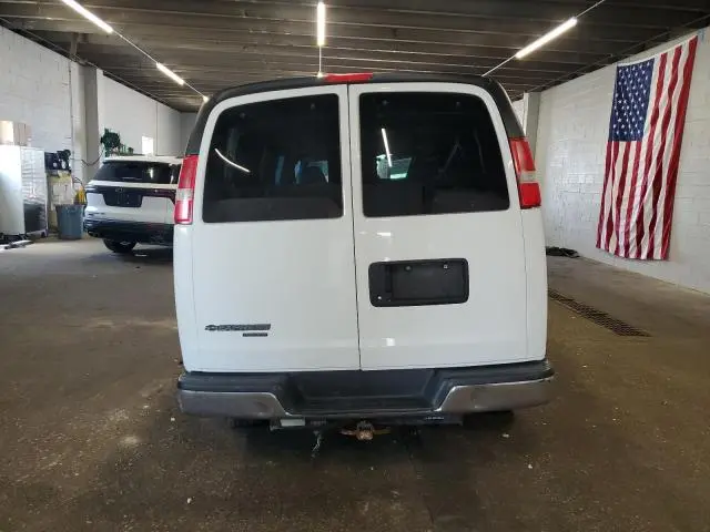 2016 CHEVROLET EXPRESS G3500 LT  