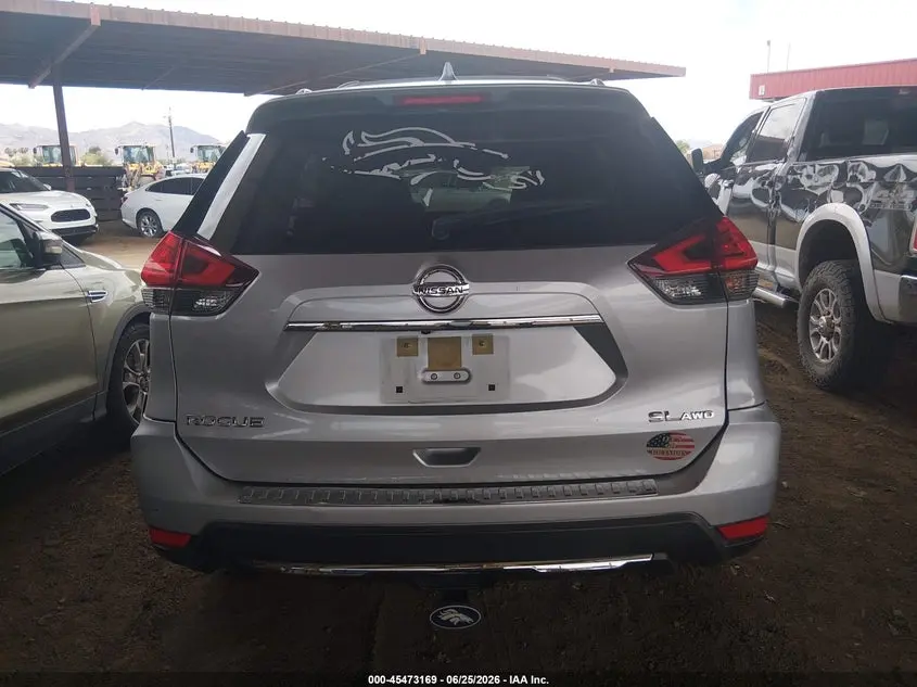 2017 NISSAN ROGUE SL
