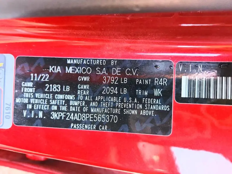 2023 KIA FORTE LXS  