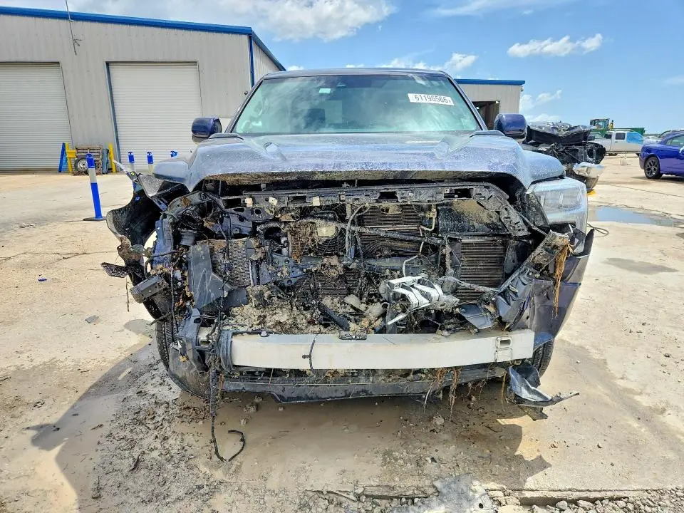 2024 TOYOTA TUNDRA CREWMAX LIMITED  