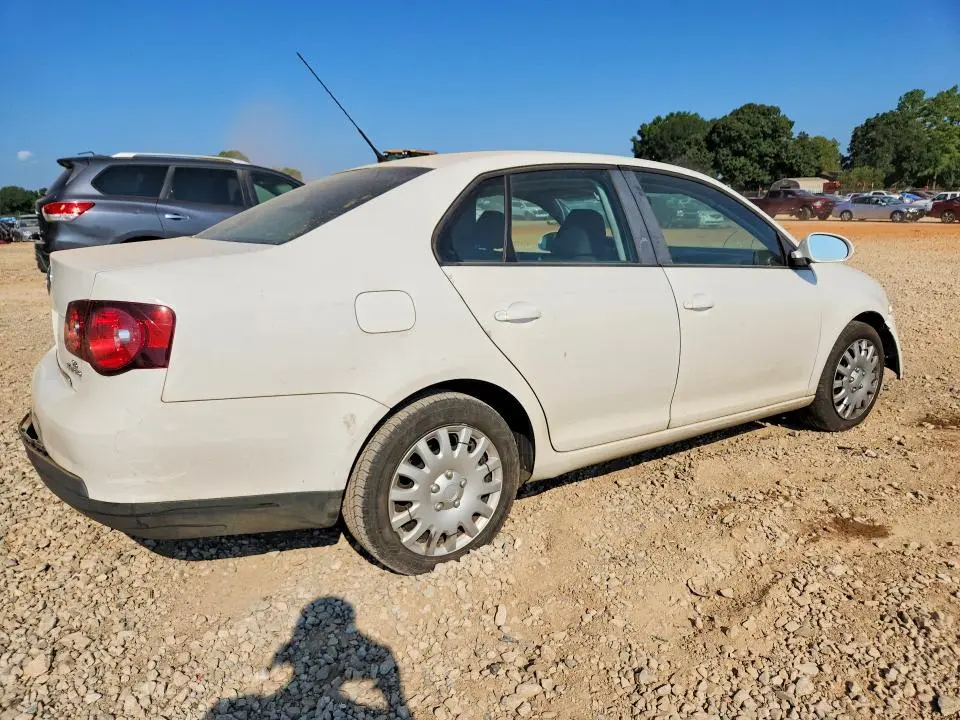 2010 VOLKSWAGEN JETTA S  