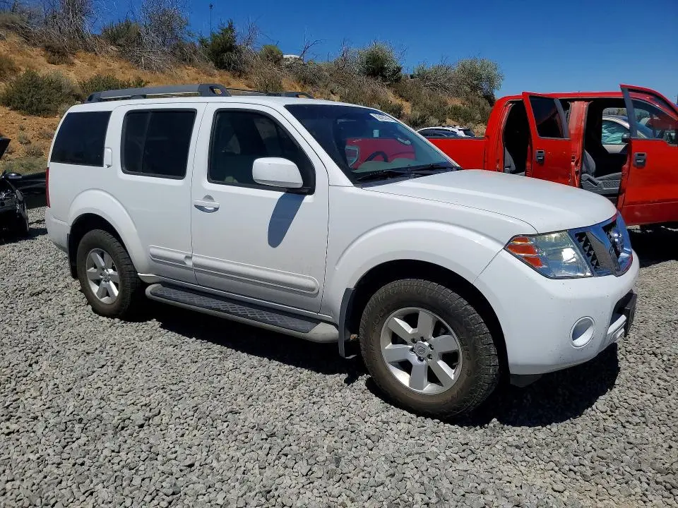 2012 NISSAN PATHFINDER S  