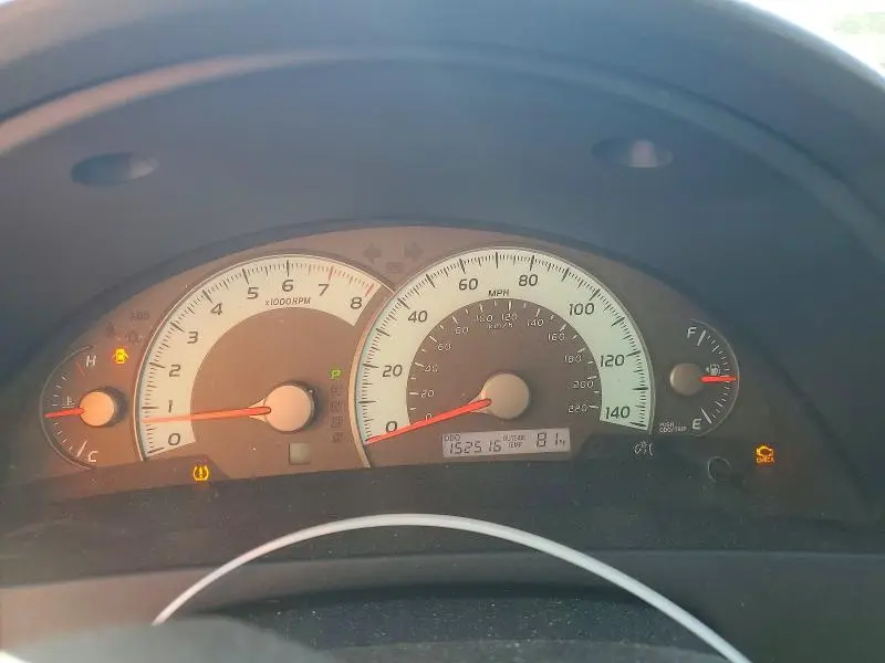 2011 TOYOTA CAMRY SE  