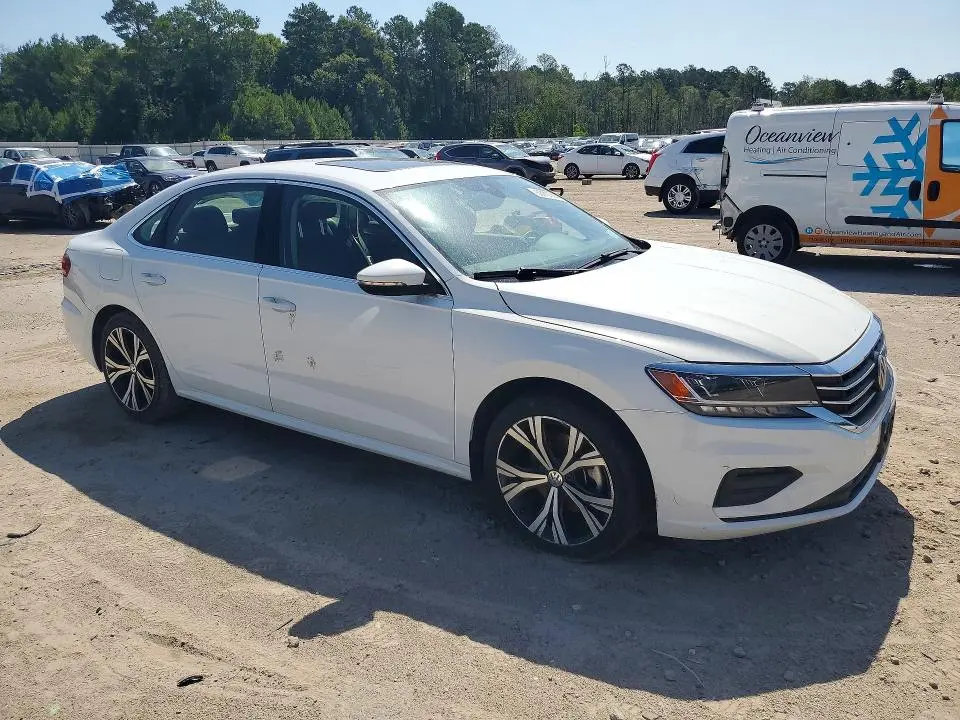 2021 VOLKSWAGEN PASSAT SE  