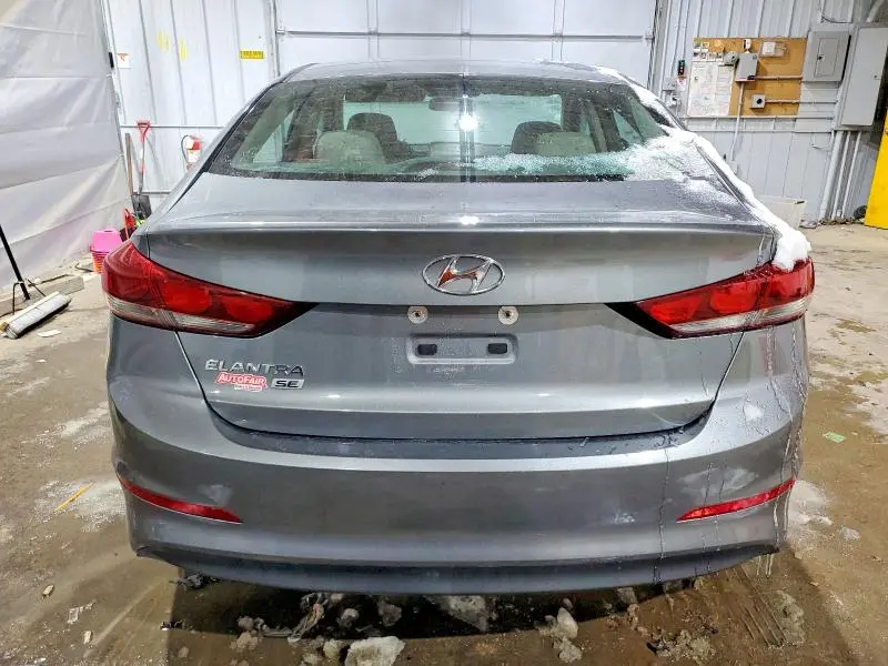 2018 HYUNDAI ELANTRA SE  